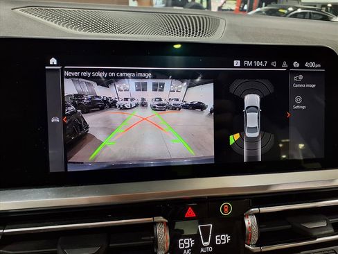 Used 2022 BMW 330i xDrive Sedan w/ Premium Package image 14