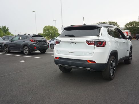 Used 2023 Jeep Compass Limited AWD/4WD image 3