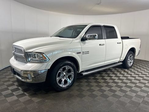 Used 2017 RAM 1500 Laramie w/ Convenience Group AWD/4WD image 6