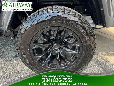 Used 2024 Jeep Gladiator Sport AWD/4WD image 31