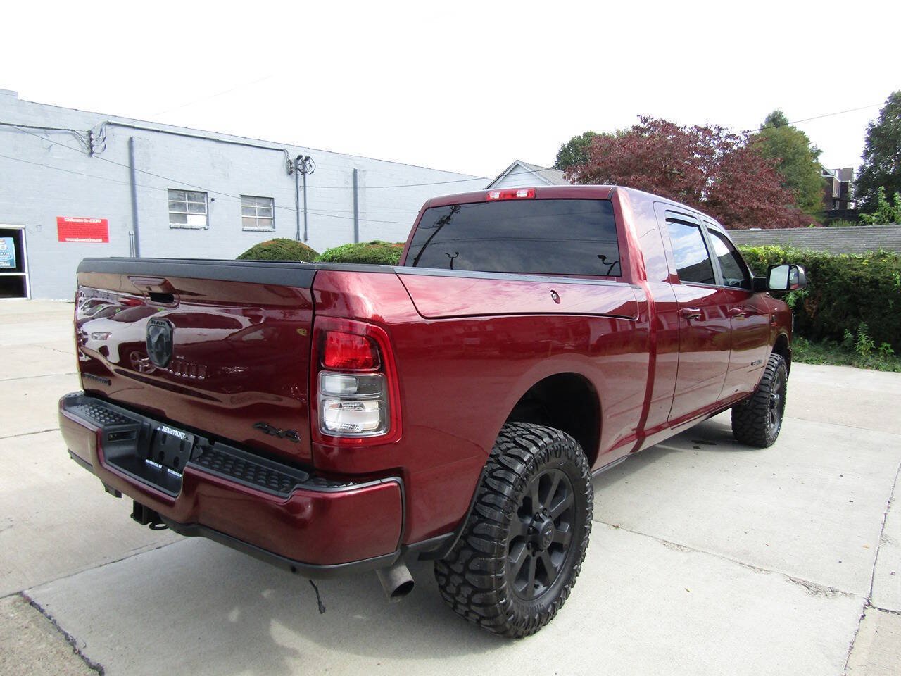 Used 2021 RAM 2500 Big Horn w/ Night Edition AWD/4WD image 4