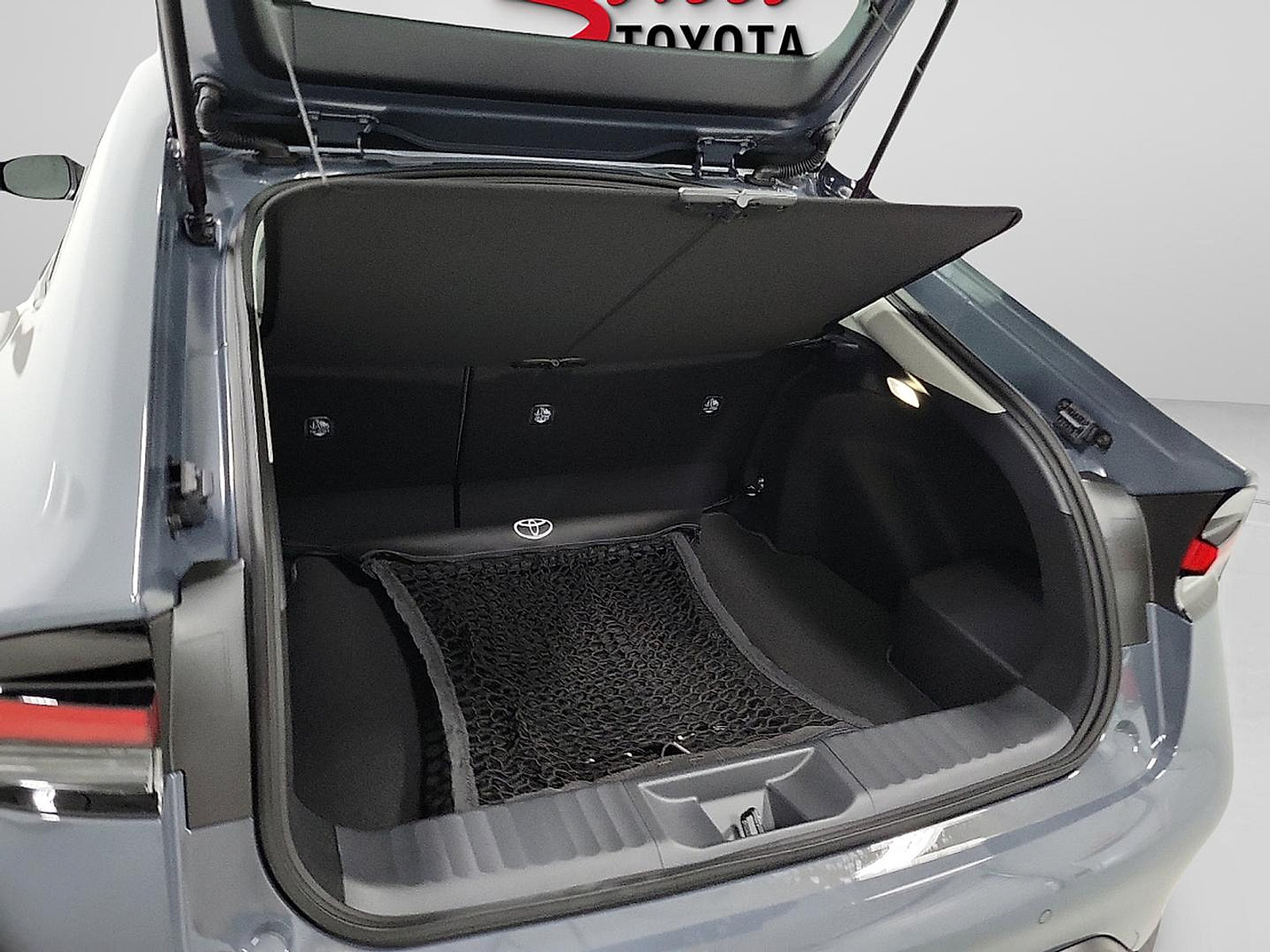 Certified 2026 Toyota Prius LE FWD image 6