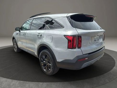 Used 2022 Kia Sorento S w/ Panoramic Sunroof Package image 7