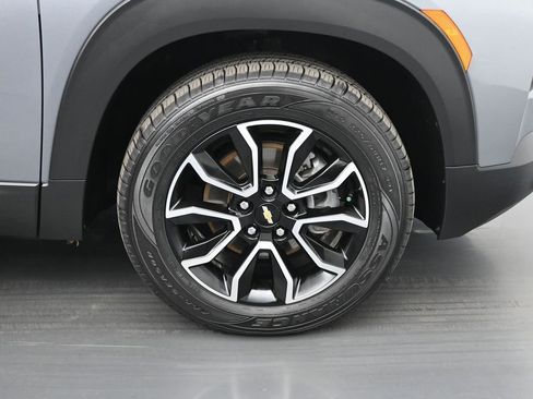 Used 2021 Chevrolet TrailBlazer ACTIV w/ Technology Package AWD/4WD image 25