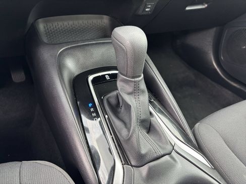 Used 2025 Toyota Corolla LE FWD image 39