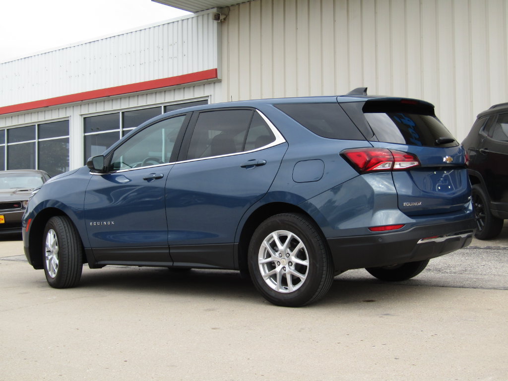 Used 2024 Chevrolet Equinox LT AWD/4WD image 10