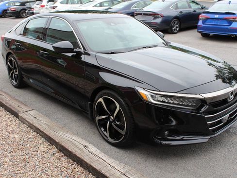 Used 2022 Honda Accord Sport image 5