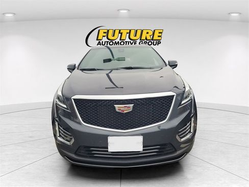 Used 2023 Cadillac XT5 Sportv w/ Technology Package image 2
