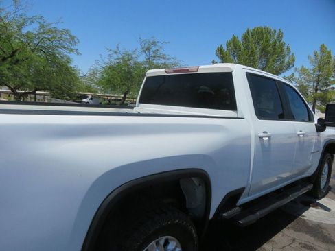 Used 2020 Chevrolet Silverado 2500 LT w/ Z71 Off-Road Package AWD/4WD image 10