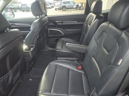 Used 2024 Kia Telluride S w/ S Sunroof Package image 16
