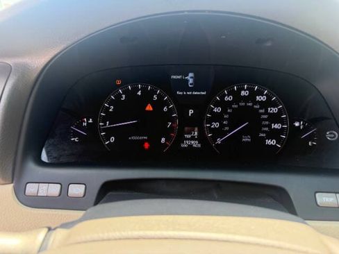 Used 2008 Lexus LS 460 w/ Comfort Pkg RWD image 14