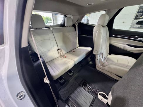 Used 2020 Buick Enclave Premium w/ Sun and Sites Package FWD image 15