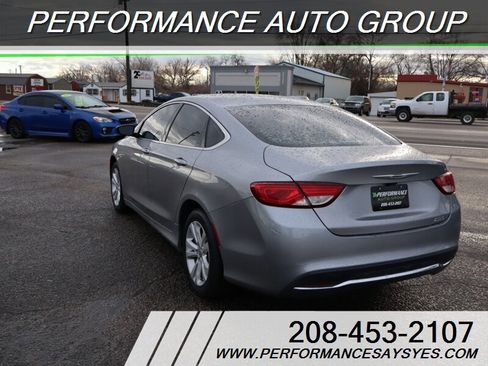 Used 2015 Chrysler 200 Limited image 5