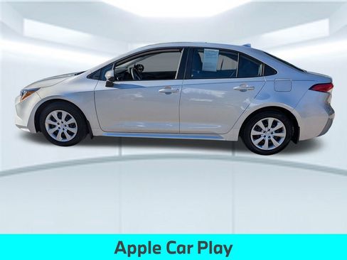 Used 2025 Toyota Corolla LE FWD image 2