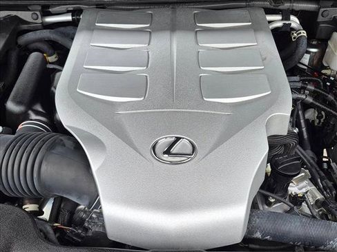 Used 2023 Lexus GX 460 Luxury w/ Accessory Package AWD/4WD image 21