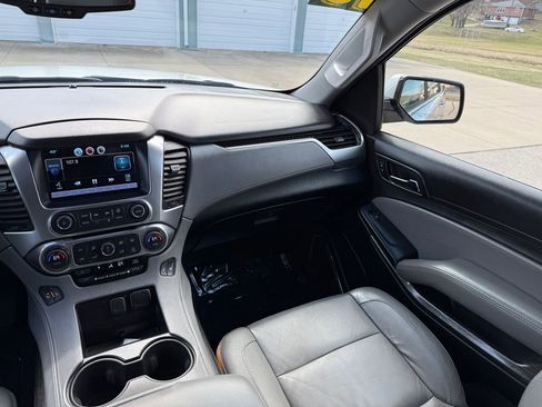Used 2015 Chevrolet Suburban LT w/ Luxury Package image 27