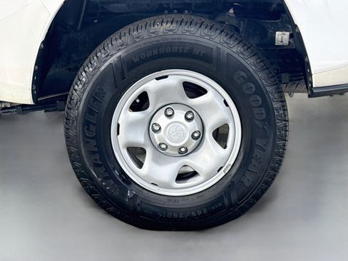 Used 2022 Toyota Tacoma SR RWD image 37