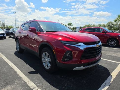 Used 2021 Chevrolet Blazer LT FWD image 2