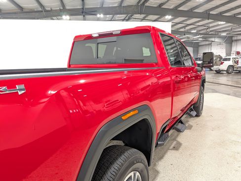 Used 2022 GMC Sierra 2500 SLE w/ SLE Convenience Package image 3