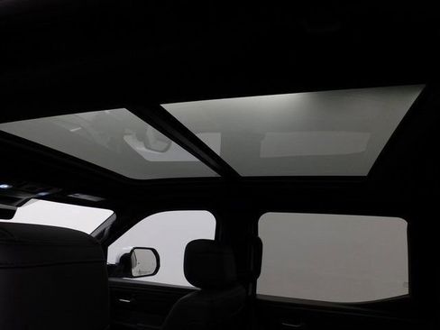 Used 2025 Toyota Tundra Limited image 24