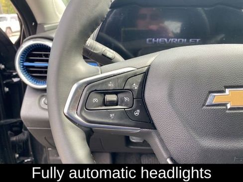 Used 2025 Chevrolet Trax LT w/ Driver Confidence Package FWD image 18