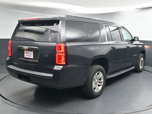 Used 2017 Chevrolet Suburban LS image 4