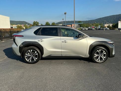 Used 2024 Toyota bZ4X AWD w/ Weather Package image 4