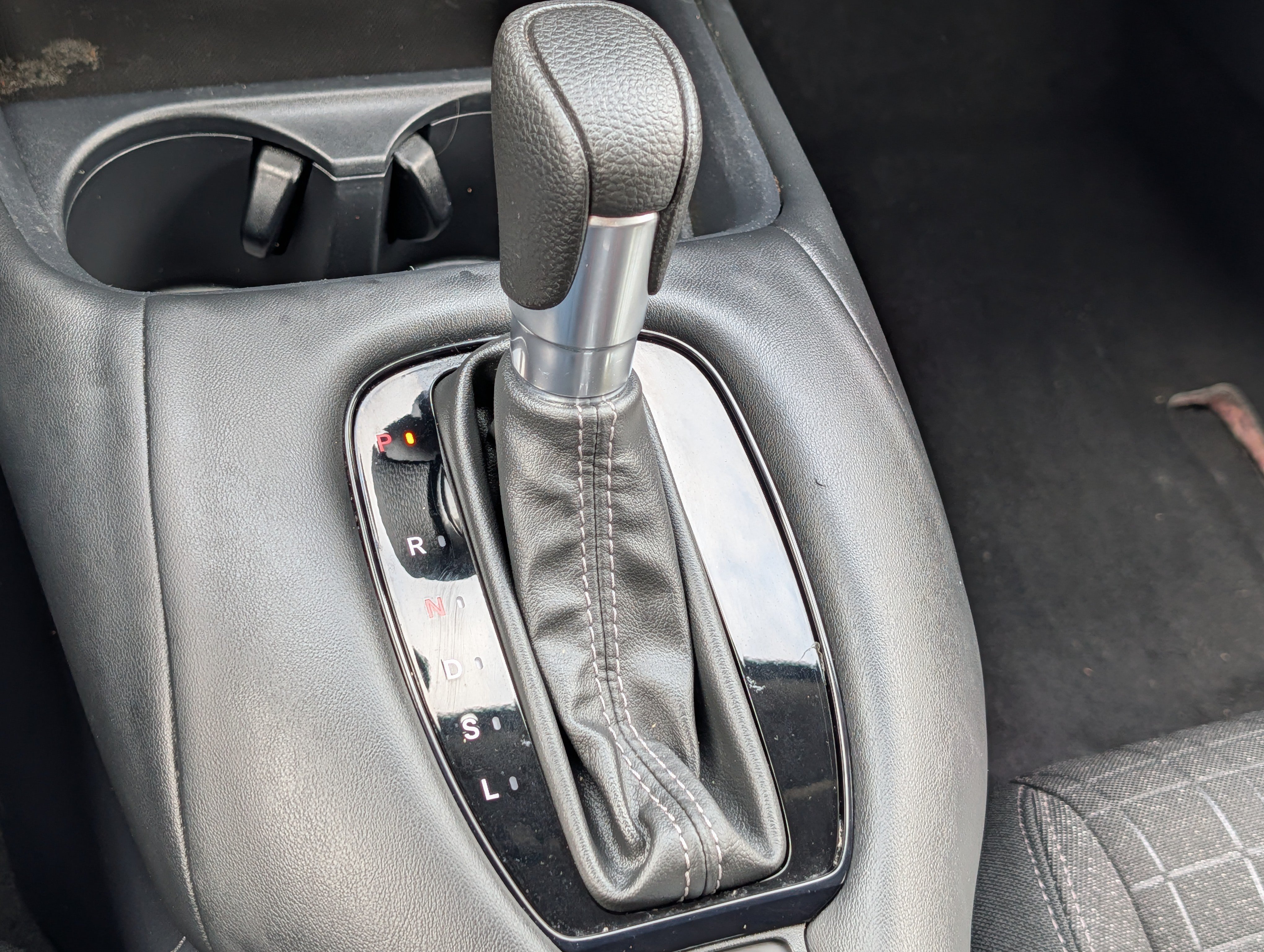 Used 2024 Honda HR-V LX image 24