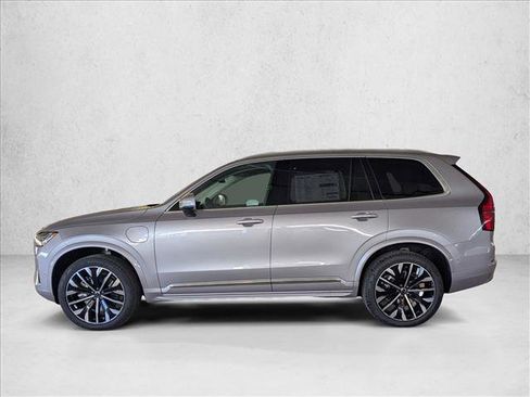 New 2026 Volvo XC90 T8 Plus image 5