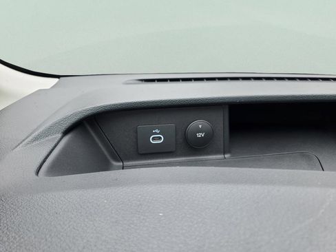 New 2025 Ford Transit 250 148 Medium Roof image 29