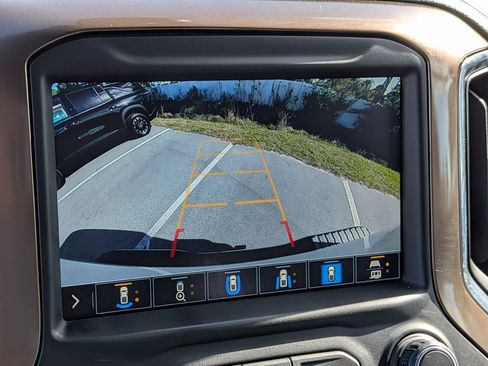 Used 2020 Chevrolet Silverado 2500 High Country image 21