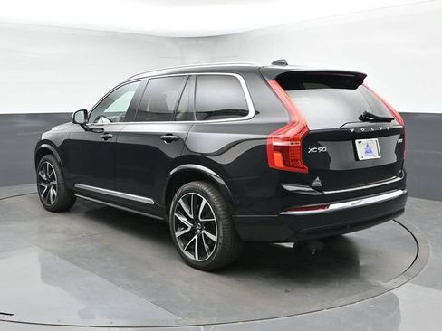 Used 2024 Volvo XC90 B5 Plus w/ Protection Package AWD/4WD image 8