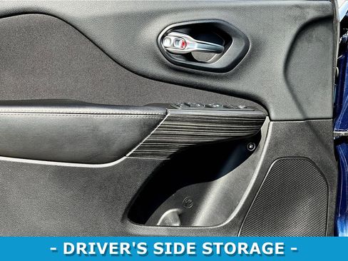 Used 2014 Jeep Cherokee Latitude AWD/4WD image 19
