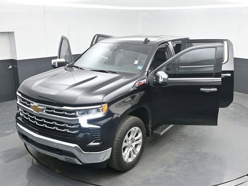 Used 2022 Chevrolet Silverado 1500 LTZ AWD/4WD image 50