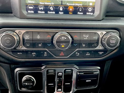 Used 2021 Jeep Wrangler Unlimited Rubicon w/ Trailer Tow Package image 30