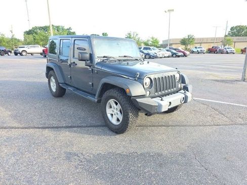 Used 2017 Jeep Wrangler Unlimited Sport w/ Quick Order Package 24S AWD/4WD image 1