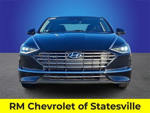 Used 2023 Hyundai Sonata Blue image 2