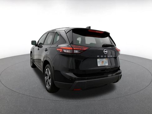 Used 2025 Nissan Rogue SV FWD image 11