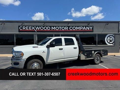 Used 2024 RAM 3500 Tradesman w/ Chrome Appearance Group AWD/4WD image 1