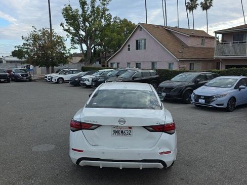 Used 2024 Nissan Sentra SV FWD image 3