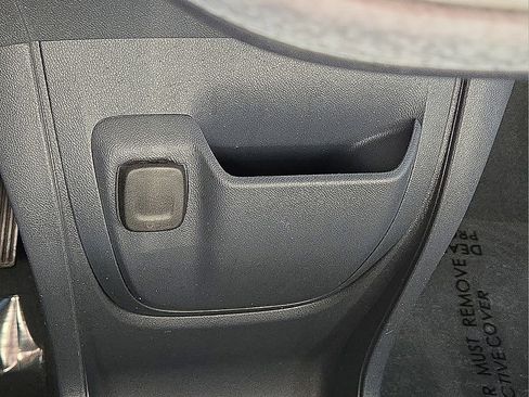 Used 2020 Chevrolet Bolt LT image 28