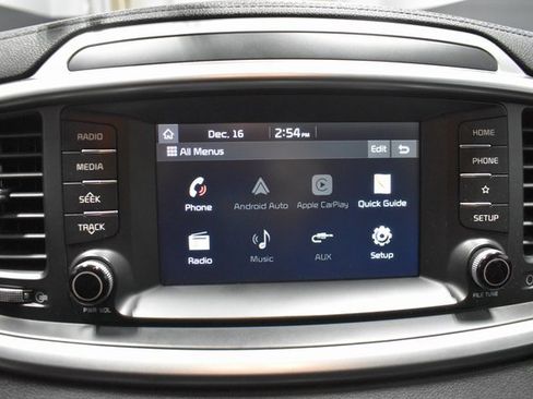 Used 2019 Kia Sorento L image 18