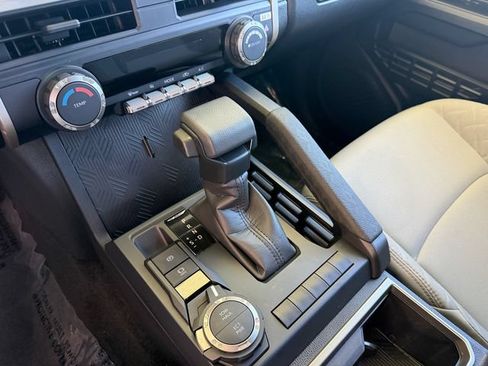 Used 2025 Toyota Tacoma SR5 AWD/4WD image 23