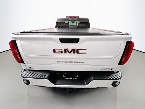 Used 2022 GMC Sierra 1500 AT4 w/ AT4 Premium Package image 6
