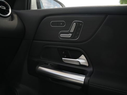 New 2026 Mercedes-Benz GLA 250 4MATIC image 30