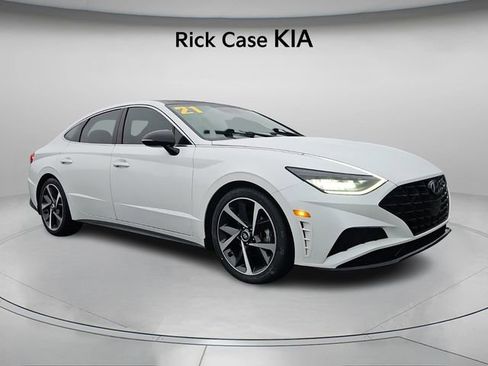 Used 2021 Hyundai Sonata SEL Plus w/ Tech Package image 9