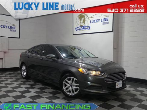 Used 2016 Ford Fusion SE image 1