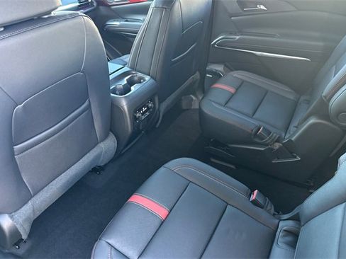 New 2026 Chevrolet Traverse RS image 16