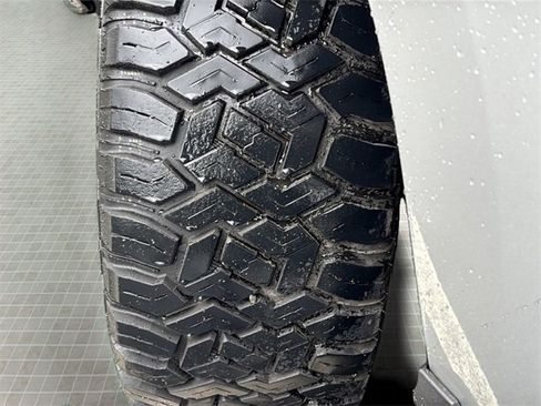 Used 2022 Chevrolet Silverado 1500 LTZ image 11