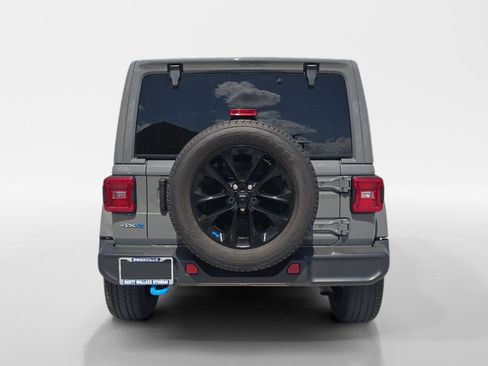 Used 2023 Jeep Wrangler Unlimited Sahara w/ Cold Weather Group AWD/4WD image 4